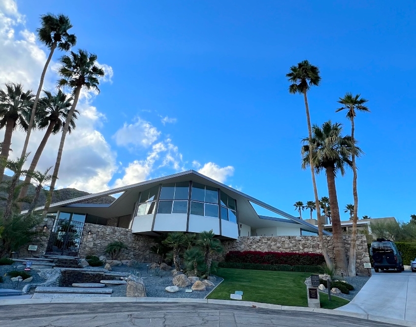 Elvis Honeymoon Hideaway